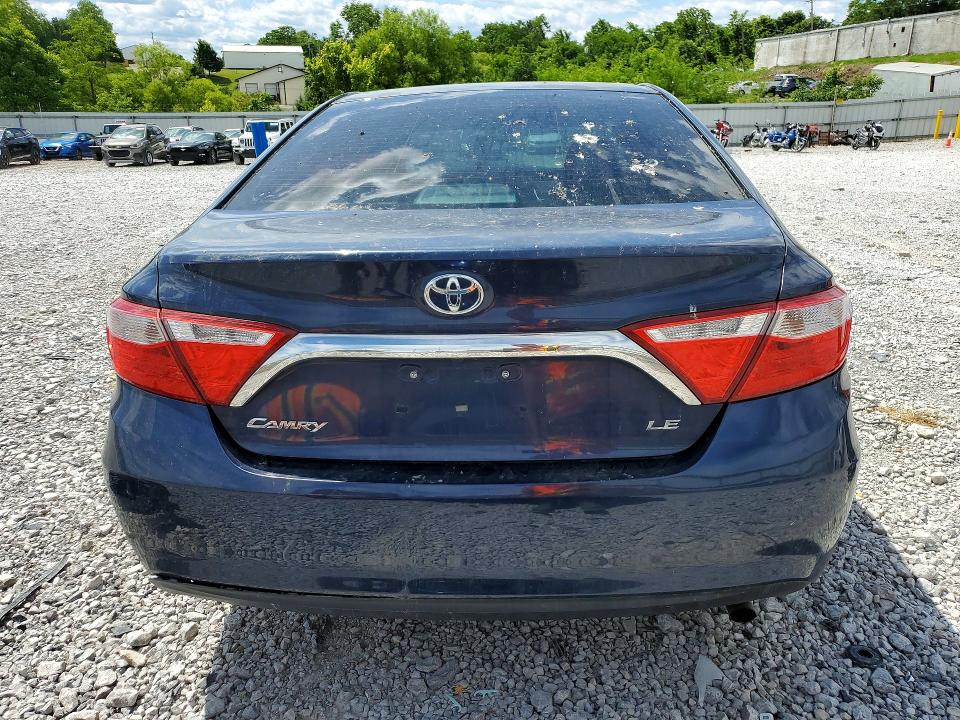 57645726 :رقم المزاد ، 4T1BF1FK8FU873580 vin ، 2015 Toyota Camry مزاد بيع
