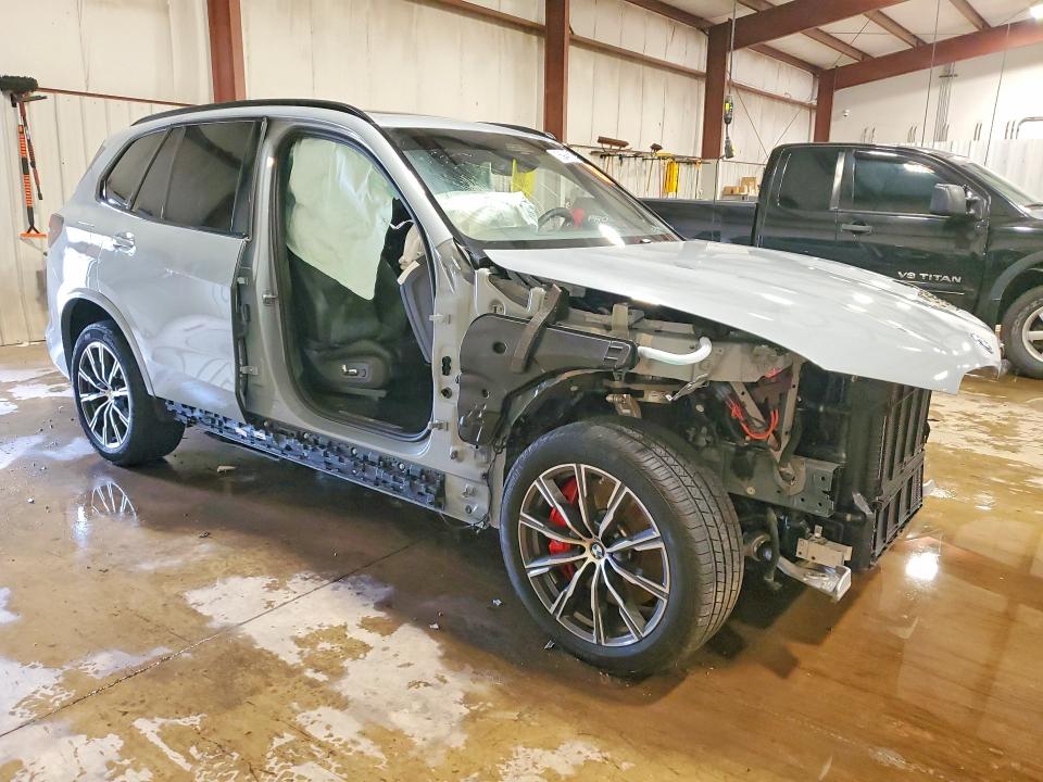 56946086 :رقم المزاد ، 5UX43EU02T9063521 vin ، 2026 Bmw X5 مزاد بيع