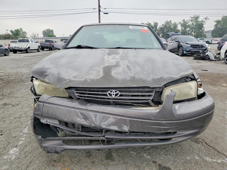 1998 Toyota Camry მანქანა იყიდება აუქციონზე, vin: JT2BG22KXW0241810, აუქციონის ნომერი: 55525356