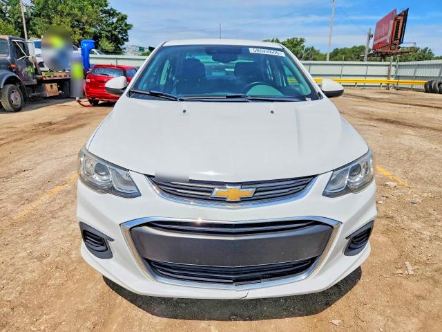 58028606 :رقم المزاد ، 1G1JD5SHXH4116814 vin ، 2017 Chevrolet Sonic مزاد بيع