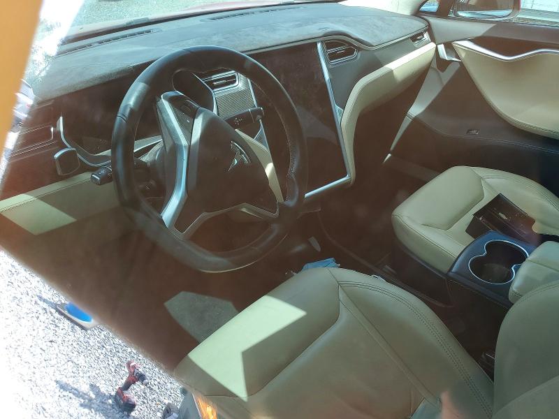 58595926 :رقم المزاد ، 5YJSA1V23FF099302 vin ، 2015 Tesla Model S مزاد بيع