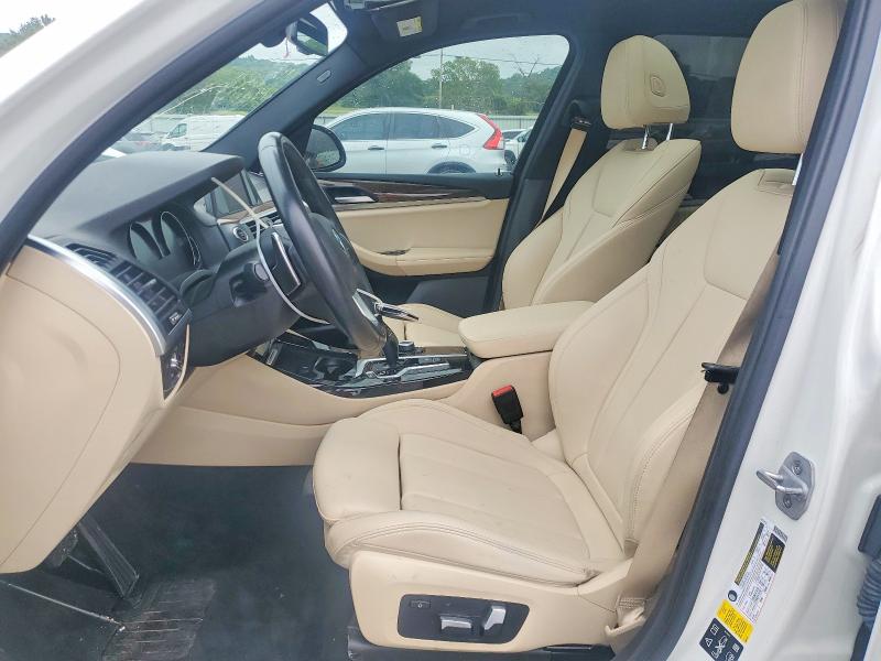 56461136 :رقم المزاد ، 5UXTR9C50JLD62250 vin ، 2018 Bmw X3 مزاد بيع