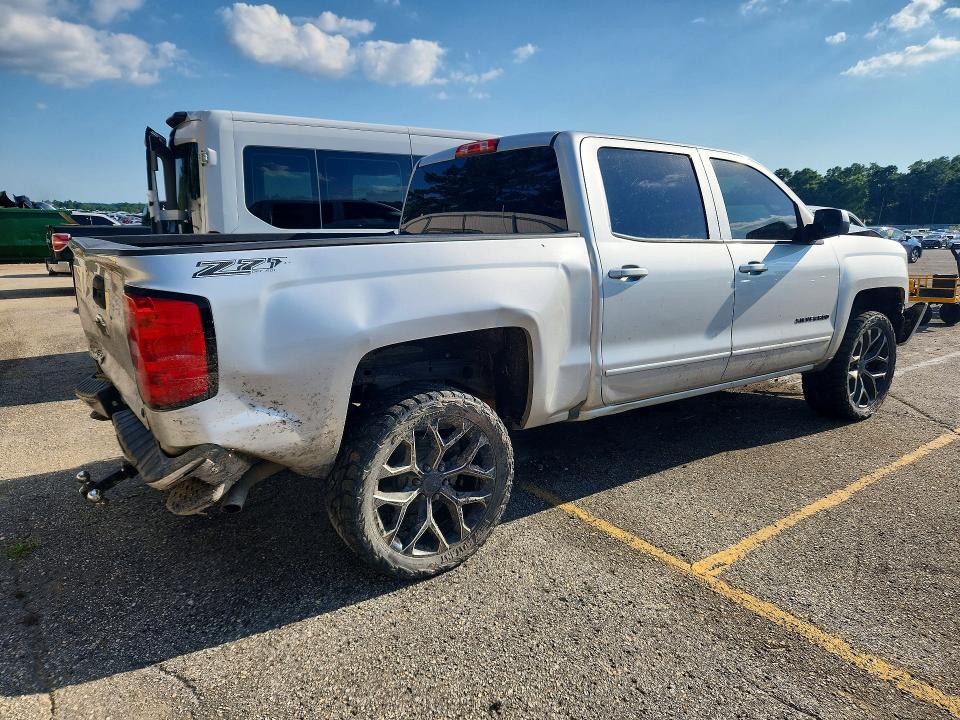 56877496 :رقم المزاد ، 3GCUKREC3JG591022 vin ، 2018 Chevrolet Silverado مزاد بيع