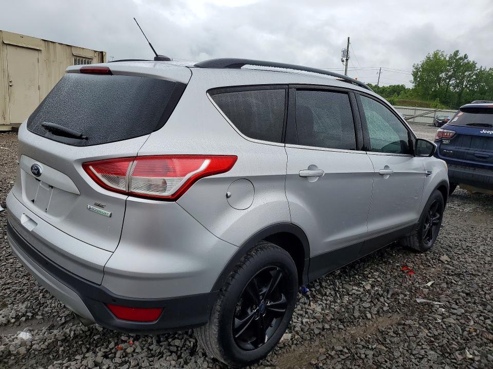 2016 Ford Escape მანქანა იყიდება აუქციონზე, vin: 1FMCU0GXXGUB11304, აუქციონის ნომერი: 57026246