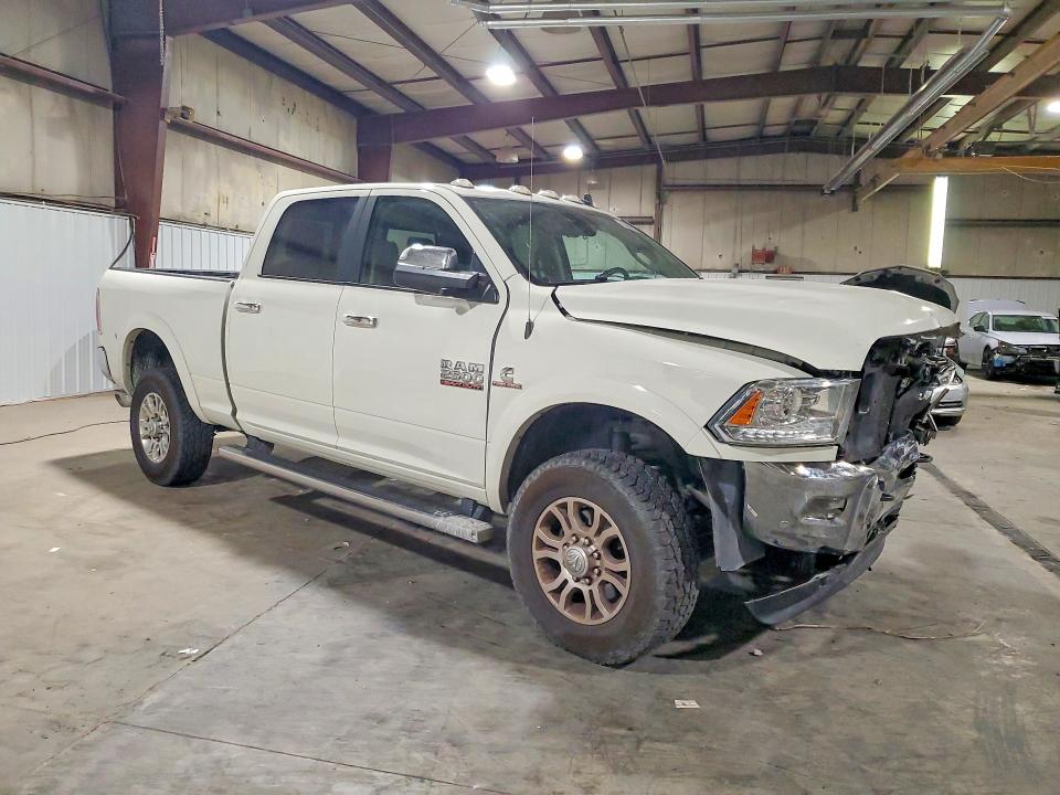 56047956 :رقم المزاد ، 3C6UR5FL4JG382771 vin ، 2018 Ram 2500 مزاد بيع