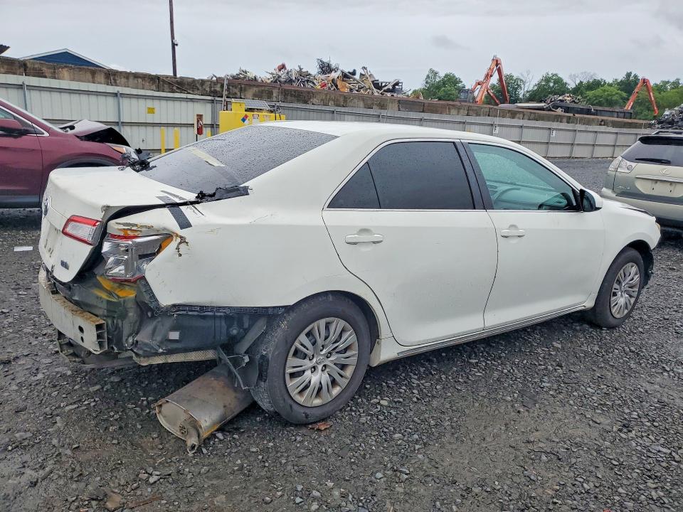 58571796 :رقم المزاد ، 4T1BD1FK1EU104598 vin ، 2014 Toyota Camry Hybrid مزاد بيع