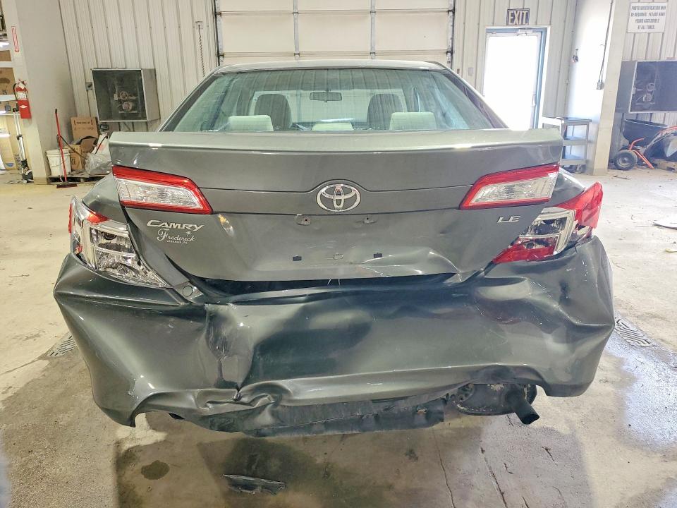 55188506 :رقم المزاد ، 4T1BF1FK6CU556652 vin ، 2012 Toyota Camry مزاد بيع