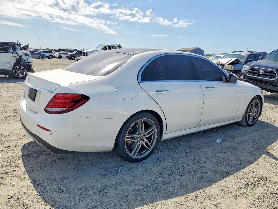 58108726 :رقم المزاد ، WDDZF4JB1JA428982 vin ، 2018 Mercedes-benz E مزاد بيع