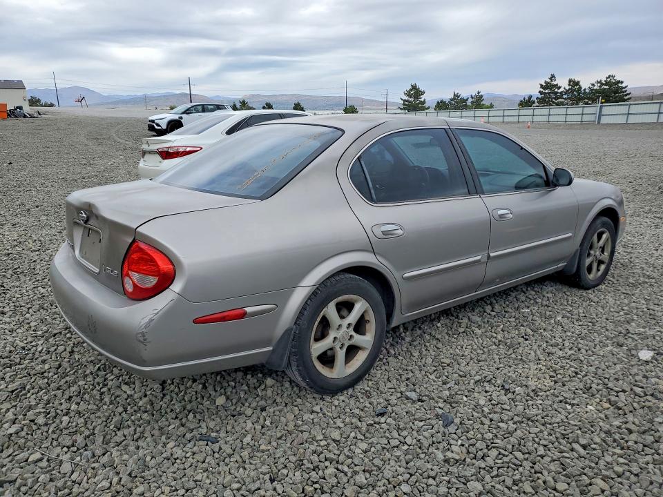 2000 Nissan Maxima მანქანა იყიდება აუქციონზე, vin: JN1CA31A5YT204700, აუქციონის ნომერი: 56644226