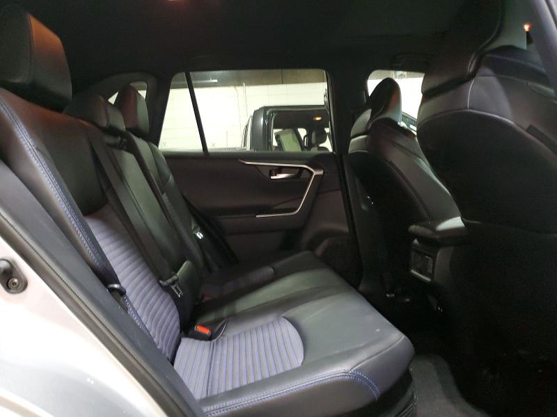 56605766 :رقم المزاد ، 2T3E6RFV8MW013821 vin ، 2021 Toyota Rav4 مزاد بيع