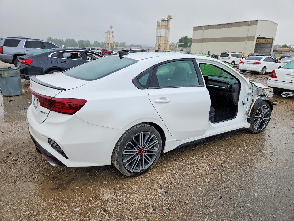 2024 Kia Forte მანქანა იყიდება აუქციონზე, vin: 3KPF44AC5RE693053, აუქციონის ნომერი: 58836446