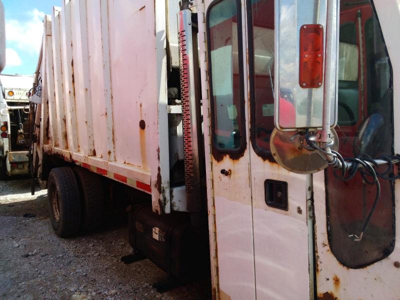 55907156 :رقم المزاد ، 1FV6HLBB0VH696388 vin ، 1997 Freightliner Fl70 مزاد بيع