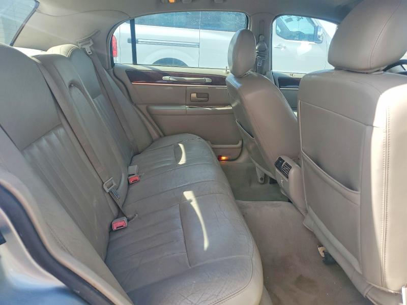 2007 Lincoln Town Car მანქანა იყიდება აუქციონზე, vin: 1LNHM81W17Y617942, აუქციონის ნომერი: 85965215