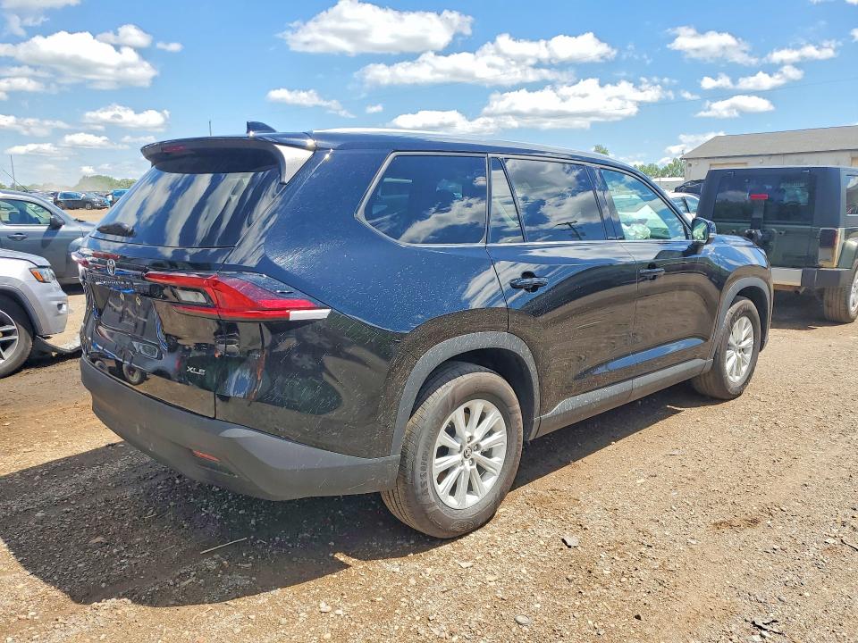 2026 Toyota Grand Highlander მანქანა იყიდება აუქციონზე, vin: 5TDAAAB55TS124542, აუქციონის ნომერი: 57002186