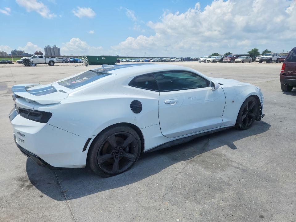 58762076 :رقم المزاد ، 1G1FF1R79H0150210 vin ، 2017 Chevrolet Camaro مزاد بيع