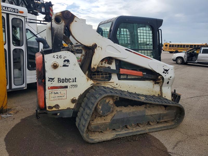 55328506 :رقم المزاد ، AT6311098 vin ، 2015 Bobcat T770 مزاد بيع