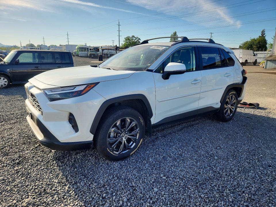 Продажа на аукционе авто 2022 Toyota Rav4, vin: JTMB6RFV9ND532250, номер лота: 58286626