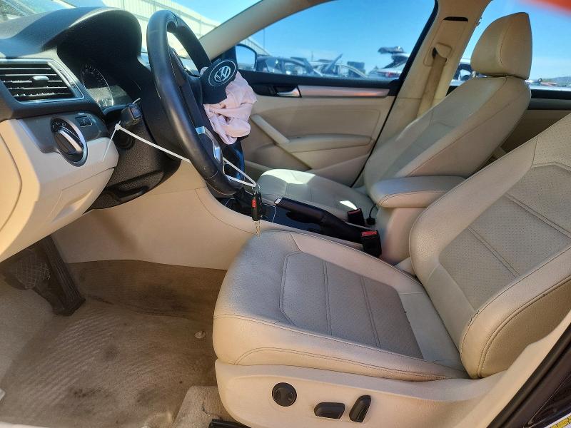 57030516 :رقم المزاد ، 1VWAS7A35EC040870 vin ، 2014 Volkswagen Passat مزاد بيع