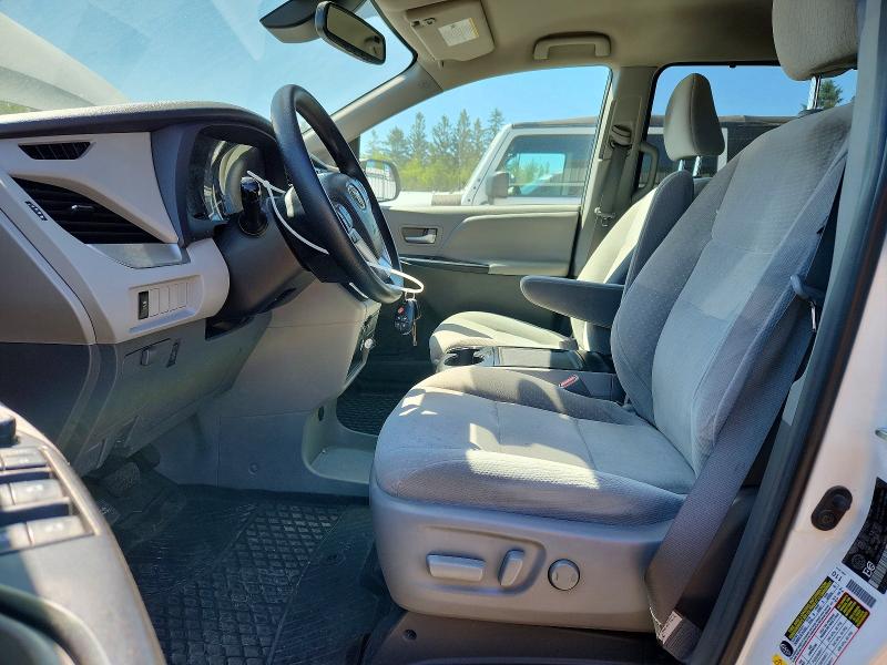 56795136 :رقم المزاد ، 5TDKZ3DCXJS963457 vin ، 2018 Toyota Sienna مزاد بيع