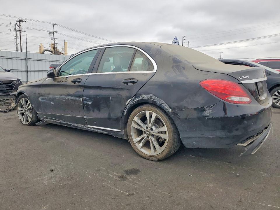 57631956 :رقم المزاد ، 55SWF4JBXJU273402 vin ، 2018 Mercedes-benz C مزاد بيع