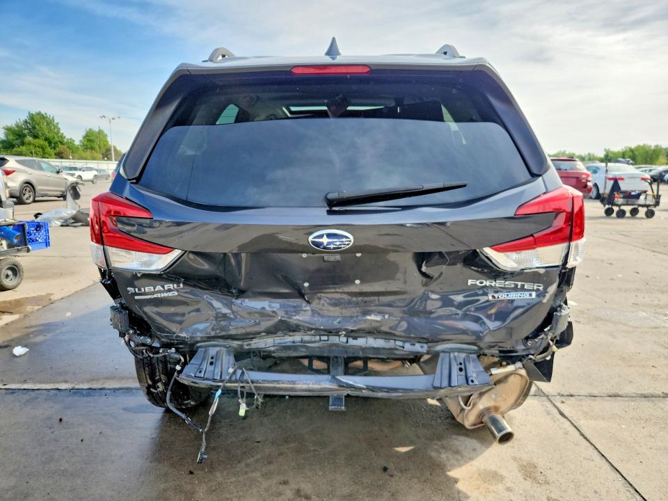 55651296 :رقم المزاد ، JF2SKAWC5KH571743 vin ، 2019 Subaru Forester مزاد بيع