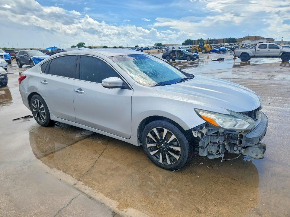 56954956 :رقم المزاد ، 1N4AL3AP6JC201724 vin ، 2018 Nissan Altima مزاد بيع