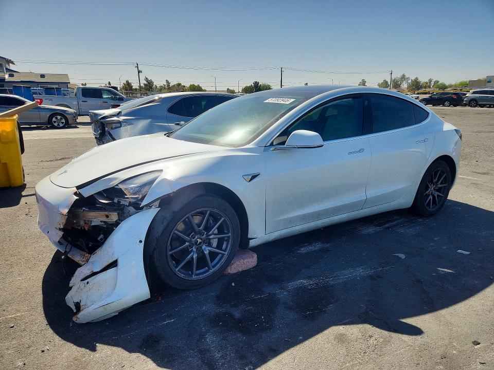 57092946 :رقم المزاد ، 5YJ3E1EAXLF615280 vin ، 2020 Tesla Model 3 مزاد بيع