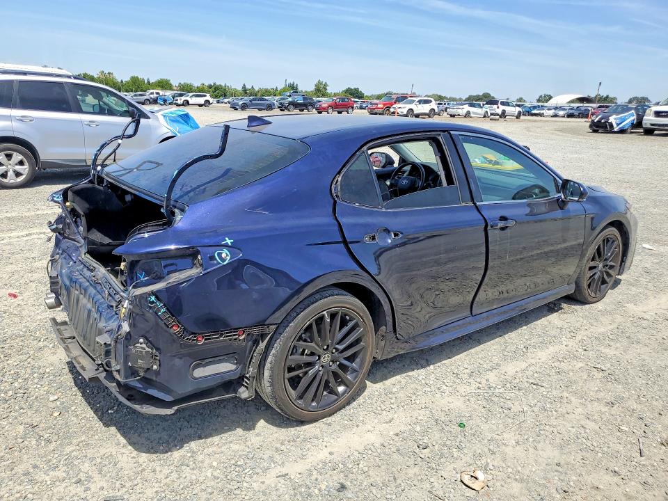 Продажа на аукционе авто 2022 Toyota Camry, vin: 4T1K31AK6NU587015, номер лота: 55598646