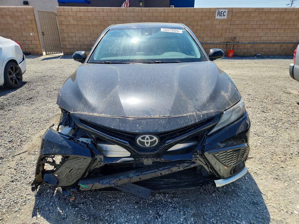 56479026 :رقم المزاد ، 4T1K61AK2MU556513 vin ، 2021 Toyota Camry مزاد بيع