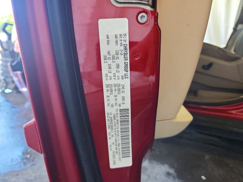 57162806 :رقم المزاد ، 2A4RR4DE2AR250111 vin ، 2010 Chrysler Town & Country مزاد بيع