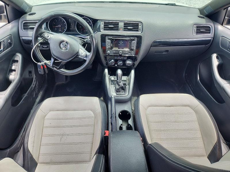 56818976 :رقم المزاد ، 3VWD17AJXFM408863 vin ، 2015 Volkswagen Jetta مزاد بيع