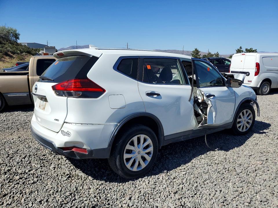 56047606 :رقم المزاد ، KNMAT2MV3HP514702 vin ، 2017 Nissan Rogue مزاد بيع