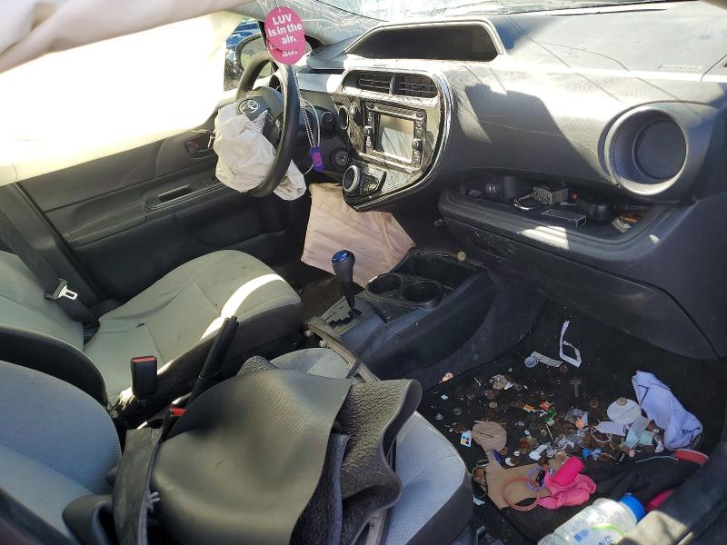 58810406 :رقم المزاد ، JTDKDTB38J1608463 vin ، 2018 Toyota Prius C مزاد بيع