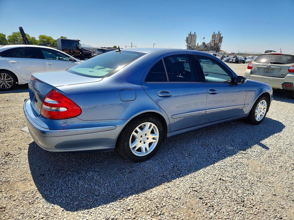 2003 Mercedes-benz E მანქანა იყიდება აუქციონზე, vin: WDBUF65J53A151918, აუქციონის ნომერი: 57969246
