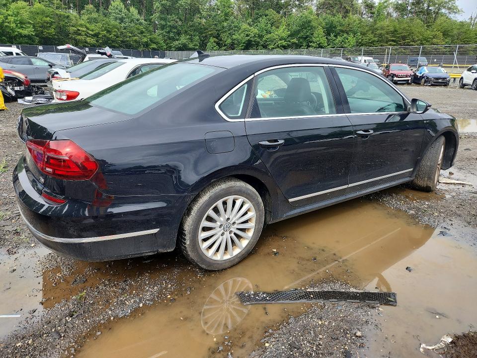 2017 Volkswagen Passat მანქანა იყიდება აუქციონზე, vin: 1VWBT7A32HC033624, აუქციონის ნომერი: 57329216