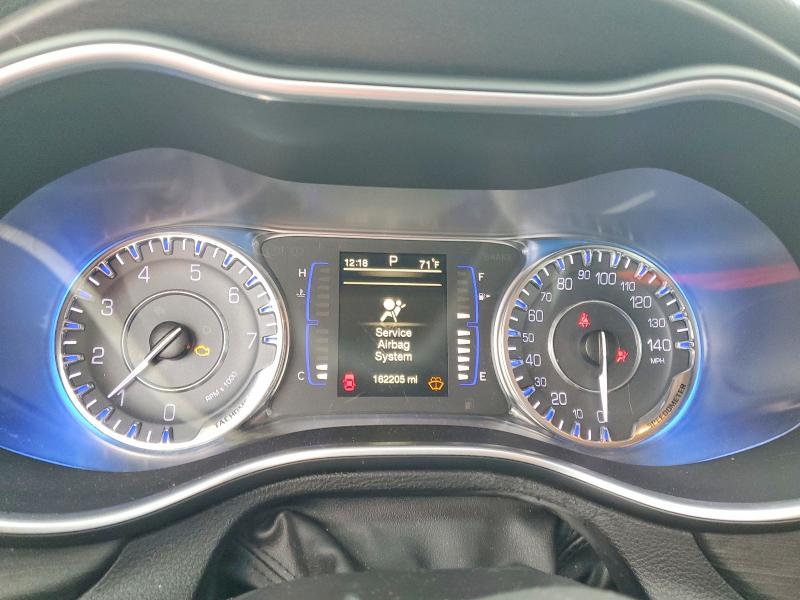 57588136 :رقم المزاد ، 1C3CCCAB4GN111951 vin ، 2016 Chrysler 200 مزاد بيع