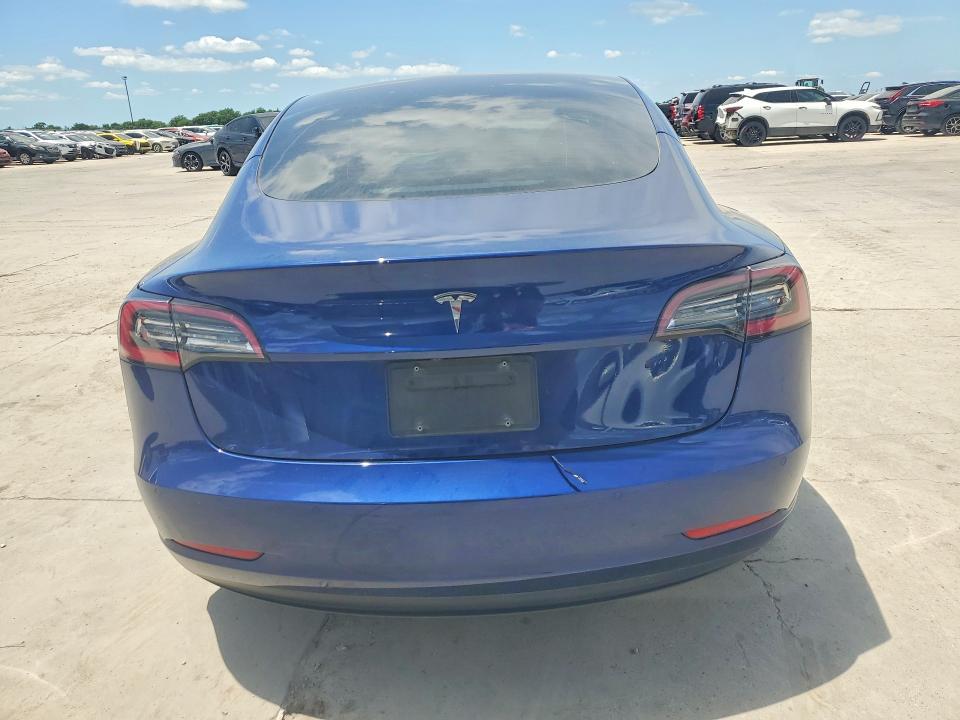 55512796 :رقم المزاد ، 5YJ3E1EA4NF336653 vin ، 2022 Tesla Model 3 مزاد بيع