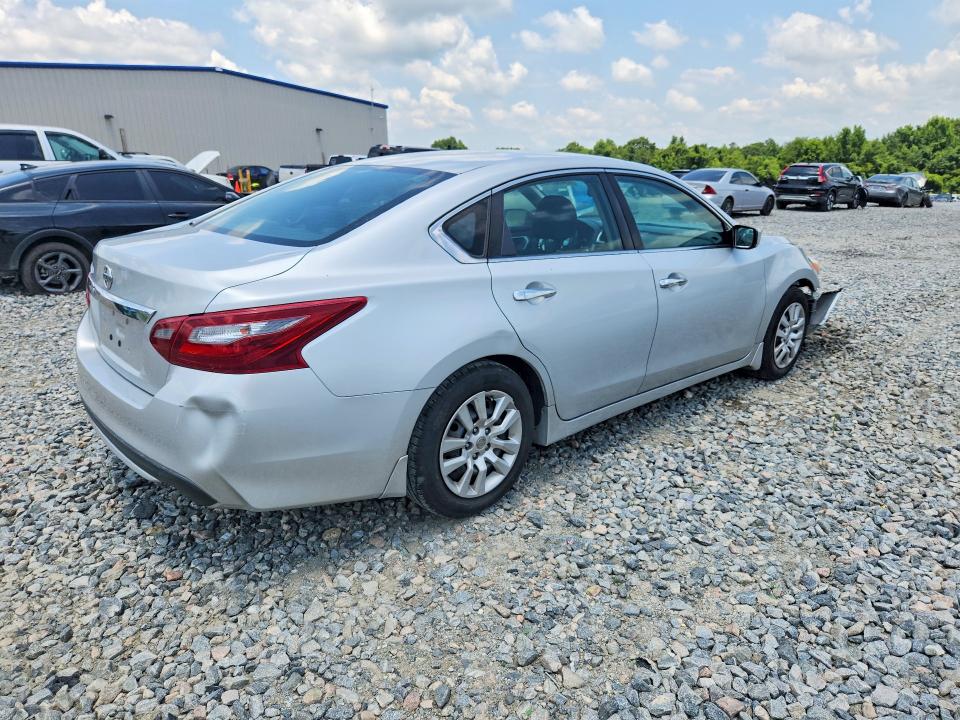 2018 Nissan Altima მანქანა იყიდება აუქციონზე, vin: 1N4AL3AP7JC126368, აუქციონის ნომერი: 85456515