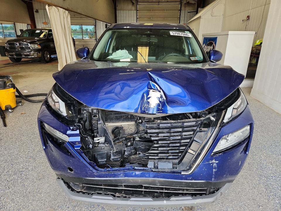 57087086 :رقم المزاد ، JN8BT3BB7PW470943 vin ، 2023 Nissan Rogue مزاد بيع