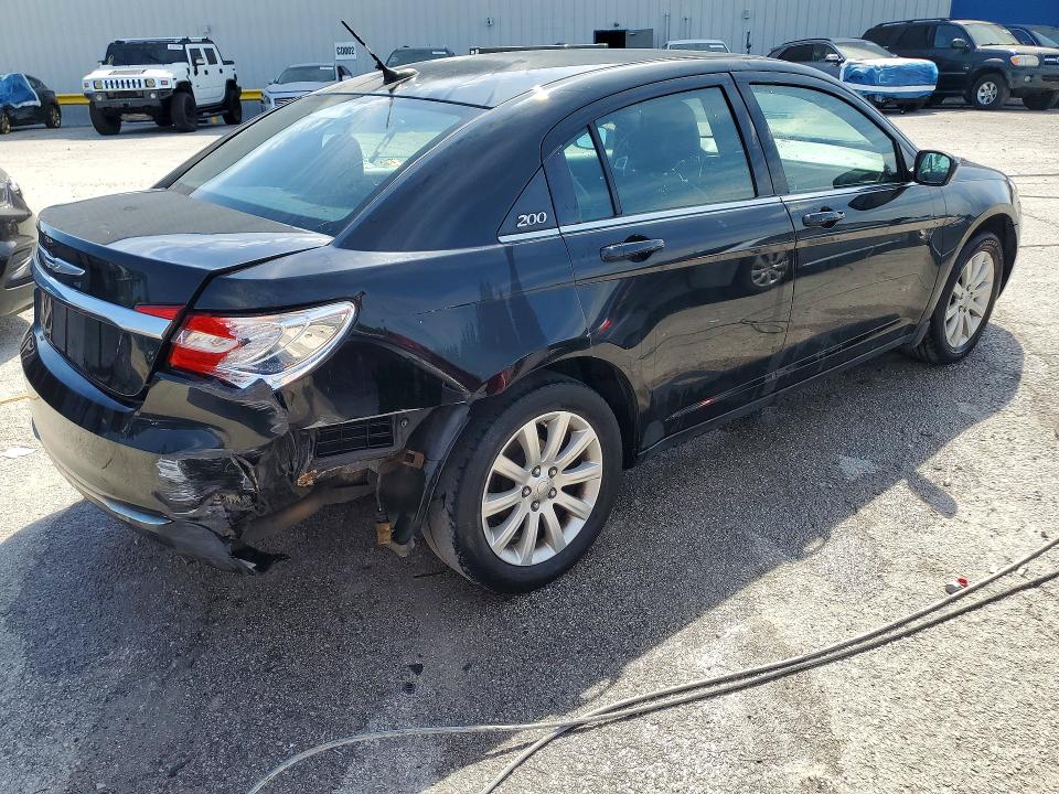 55902336 :رقم المزاد ، 1C3CCBBB5DN547177 vin ، 2013 Chrysler 200 مزاد بيع