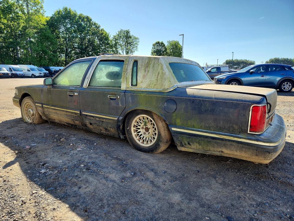 1996 Lincoln Town Car მანქანა იყიდება აუქციონზე, vin: 1LNLM81W5TY731169, აუქციონის ნომერი: 53219366