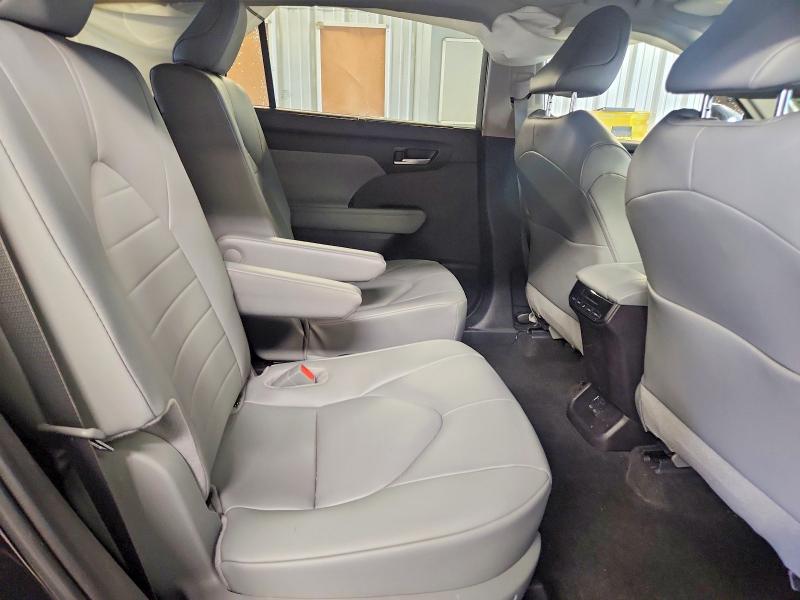 2026 Toyota Highlander Hybrid მანქანა იყიდება აუქციონზე, vin: 5TDKBRCH6TS705413, აუქციონის ნომერი: 63822546