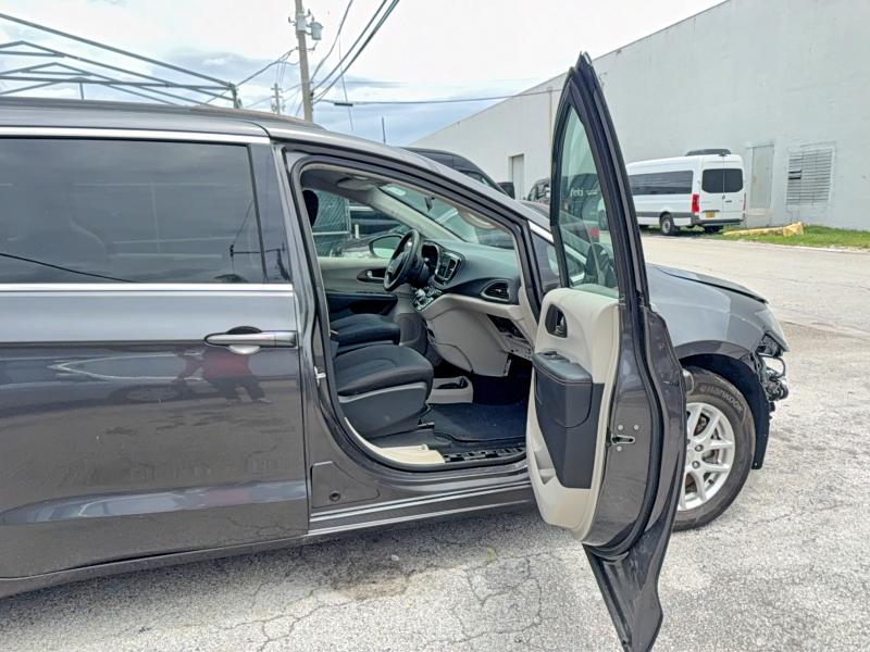 Продажа на аукционе авто 2018 Chrysler Pacifica, vin: 2C4RC1CG9JR288914, номер лота: 56627016