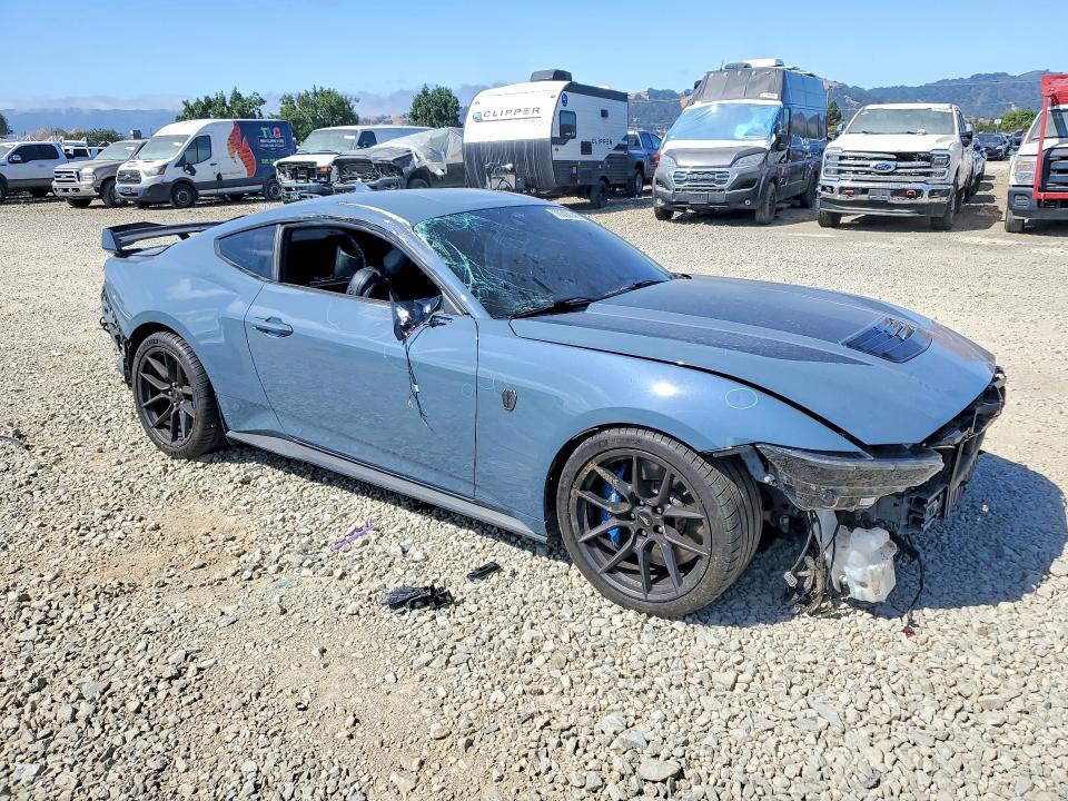 59300046 :رقم المزاد ، 1FA6P8R07R5500654 vin ، 2024 Ford Mustang مزاد بيع