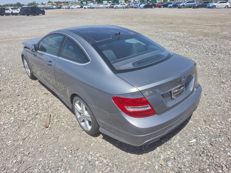 Продаж на аукціоні авто 2012 Mercedes-benz C, vin: WDDGJ4HB2CF792300, номер лоту: 58017216