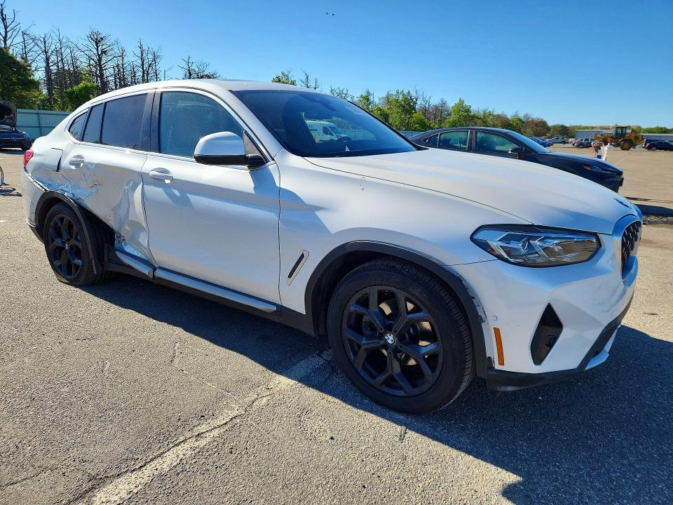 54847396 :رقم المزاد ، 5UX33DT03R9V10857 vin ، 2024 Bmw X4 مزاد بيع