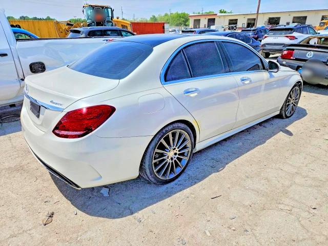 55326096 :رقم المزاد ، 55SWF6GB1FU030555 vin ، 2015 Mercedes-benz C مزاد بيع