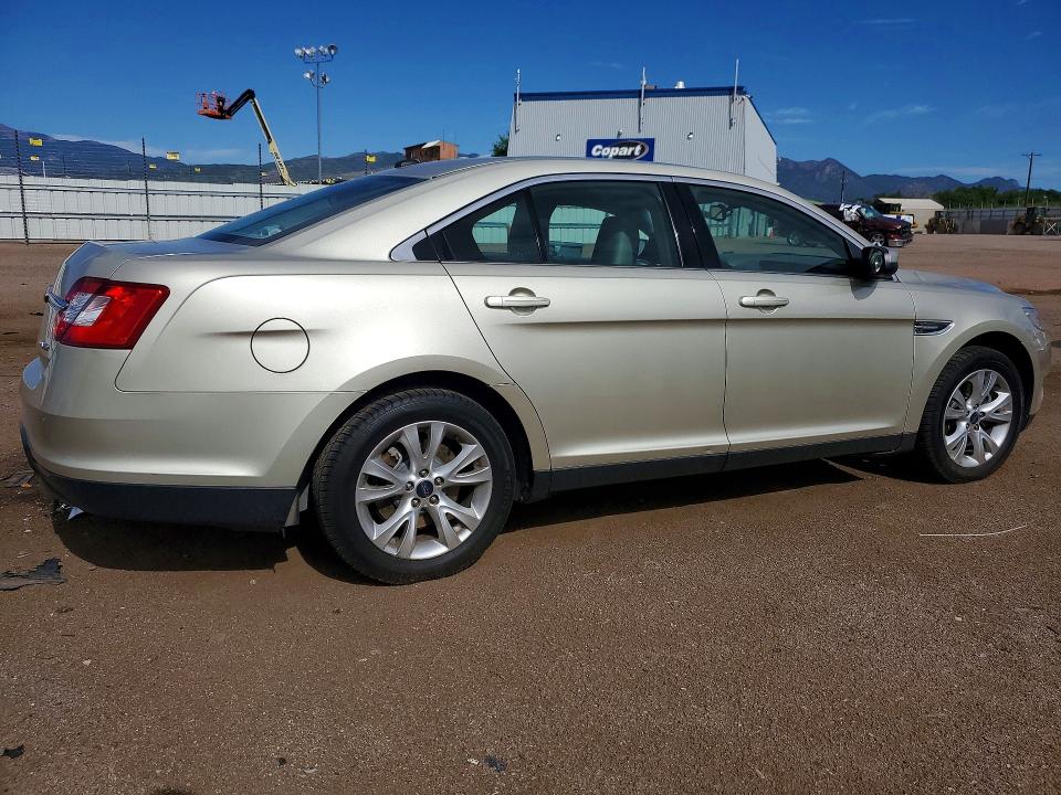 56440606 :رقم المزاد ، 1FAHP2HW0AG137232 vin ، 2010 Ford Taurus مزاد بيع