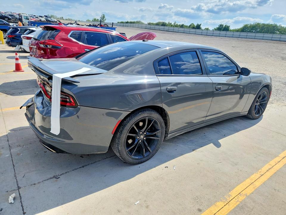 55857576 :رقم المزاد ، 2C3CDXBG3HH525795 vin ، 2017 Dodge Charger مزاد بيع