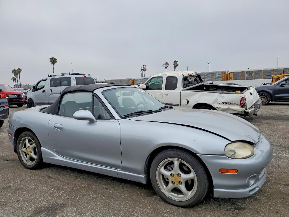 55823736 :رقم المزاد ، JM1NB3530Y0139738 vin ، 2000 Mazda Mx-5 Miata مزاد بيع